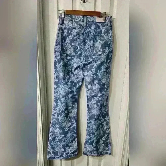NWT Gap × LoveShackFancy High Rise Floral ‘70s Flare Jeans - Picture 6 of 8